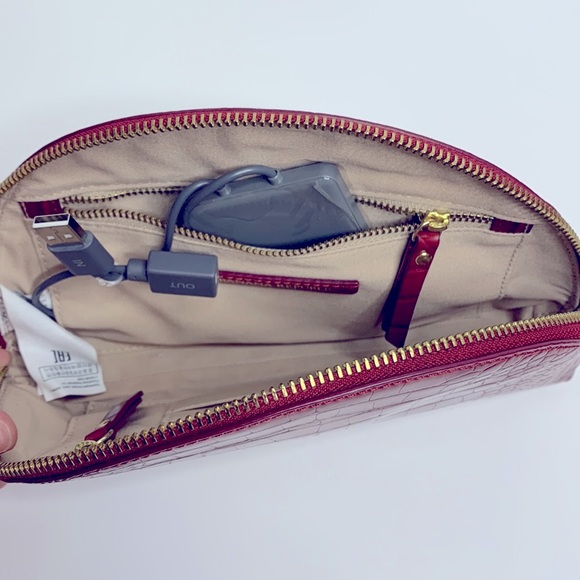 Banana Republic | Red Reptile Gold Zipper Pouch | Includes On The Go Charger NEW - Picture 6 of 10